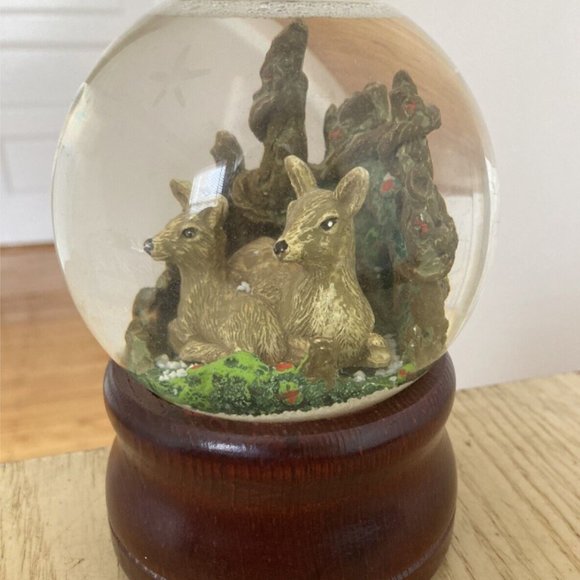 Silverstri Vintage Winter Wonderland Musical Snow Globe With Deer - Picture 2 of 7